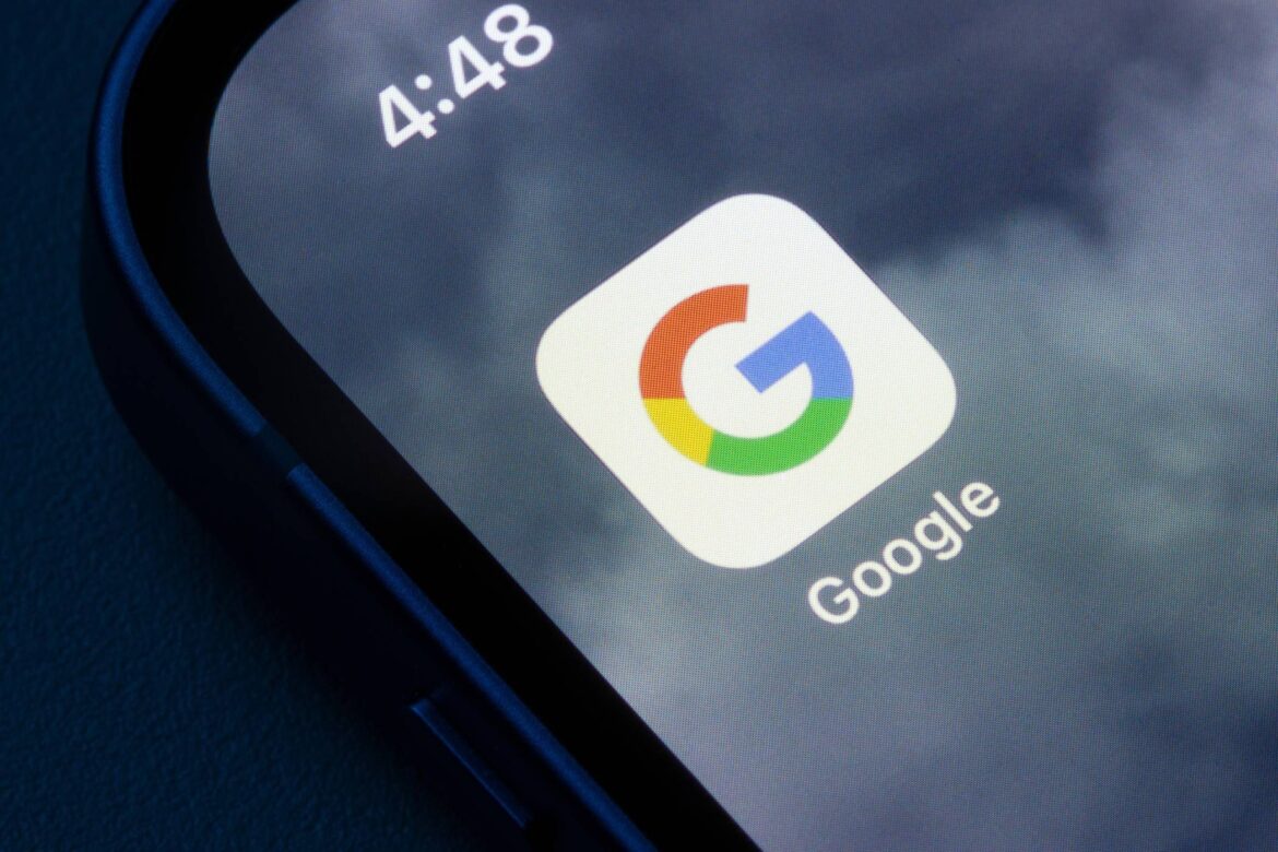 google-app-icon-on-iphone-home-screen-1.jpg
